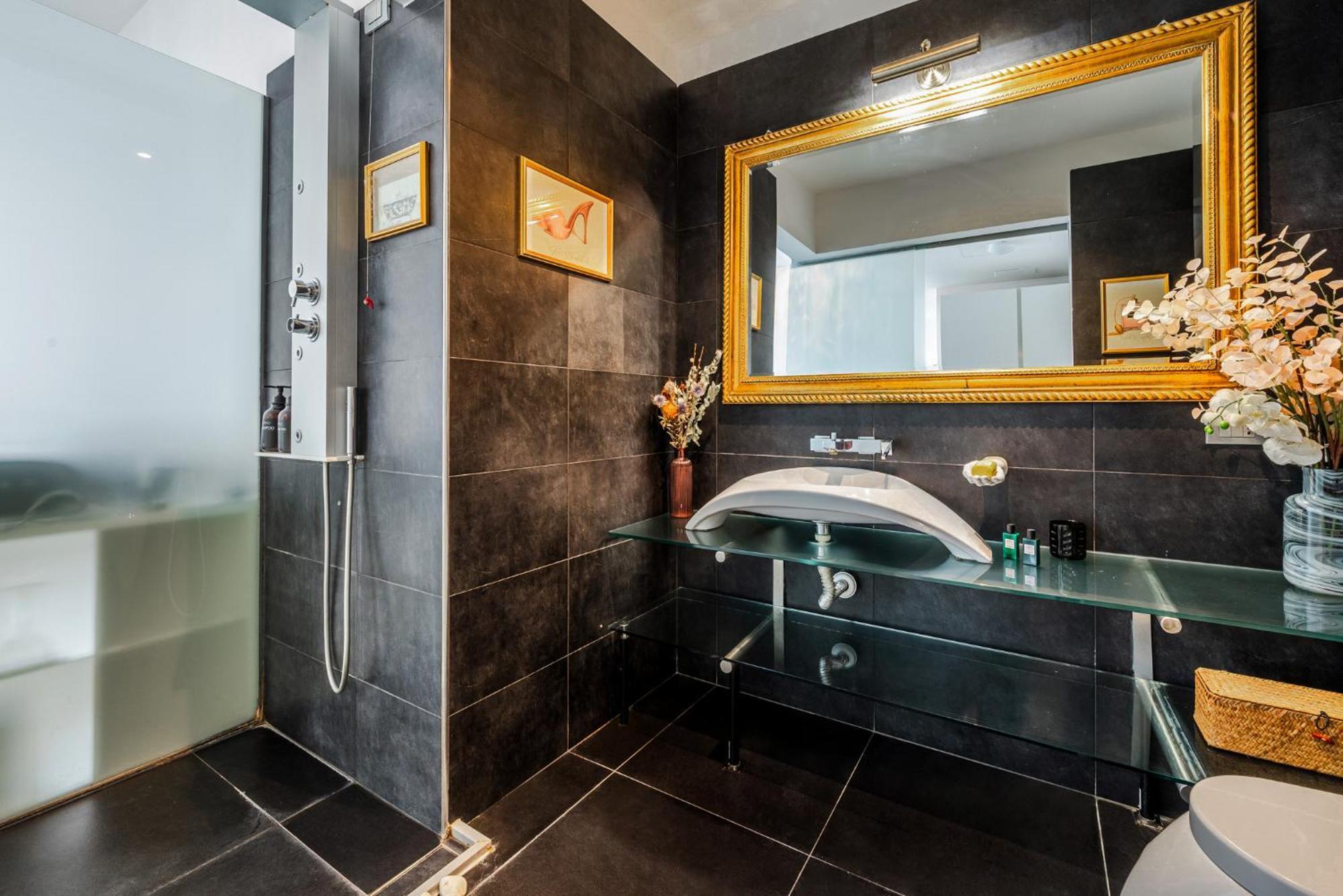 The Boutique Houses - Iconic Suite In Galleria Duomo With Private Parking Mailand Exterior foto