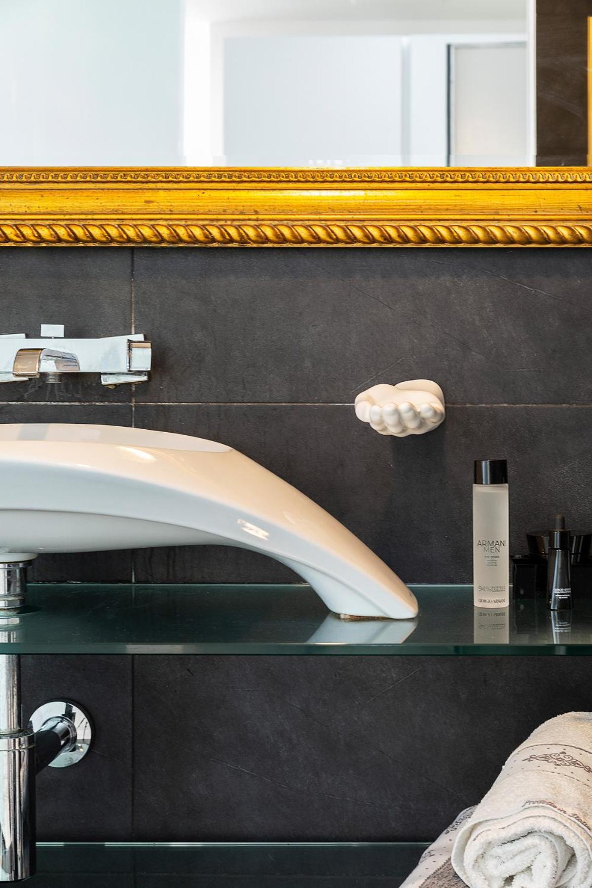The Boutique Houses - Iconic Suite In Galleria Duomo With Private Parking Mailand Exterior foto