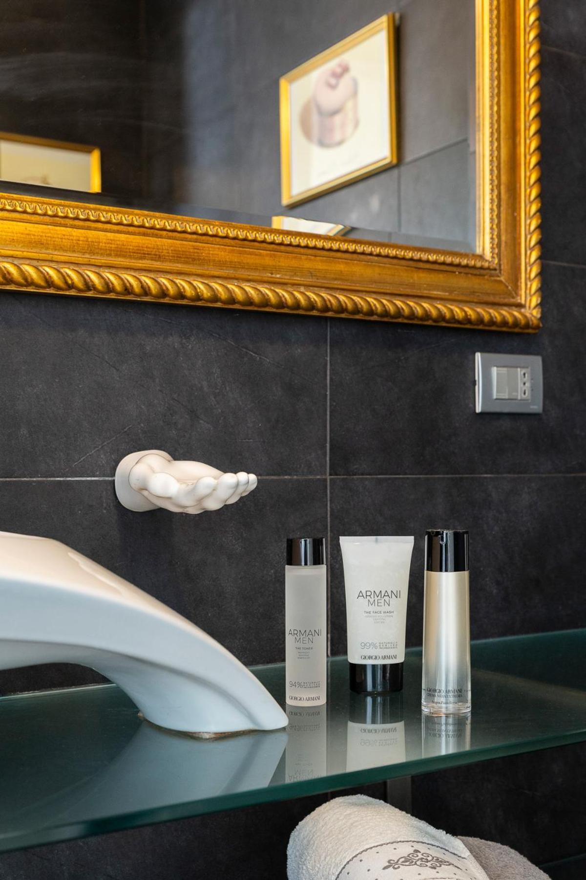 The Boutique Houses - Iconic Suite In Galleria Duomo With Private Parking Mailand Exterior foto